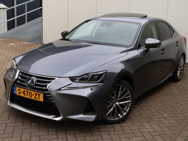 Lexus IS 300h Luxury Line | Mark Levinson | Schuifdak | Trekhaak