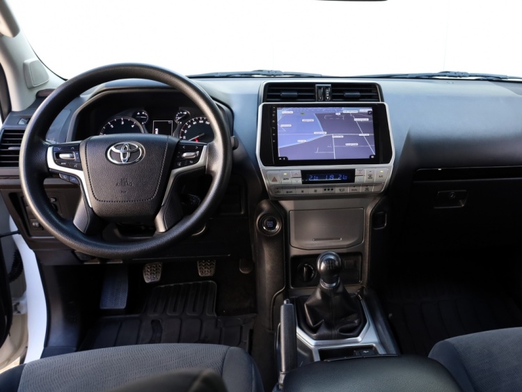 Toyota Land Cruiser 2.8 D-4D Co. Blind Van | Carplay | Lier | 204 PK
