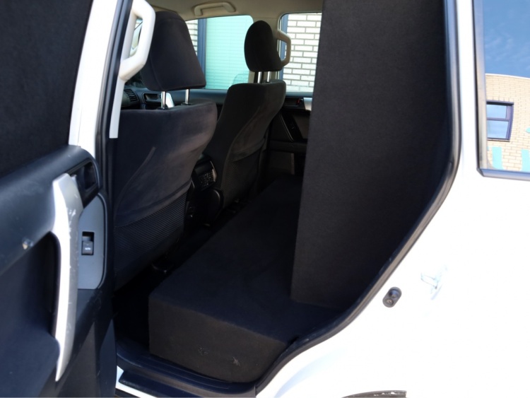 Toyota Land Cruiser 2.8 D-4D Co. Blind Van | Carplay | Lier | 204 PK