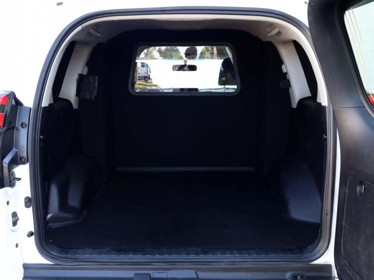 Toyota Land Cruiser 2.8 D-4D Co. Blind Van | Carplay | Lier | 204 PK