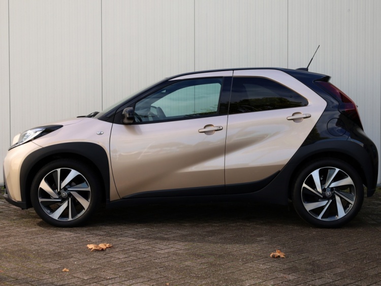 Toyota Aygo X 1.0 VVT-i MT Envy | JBL Audio | Climate Control | NL-Auto