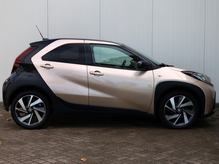 Toyota Aygo X 1.0 VVT-i MT Envy | JBL Audio | Climate Control | NL-Auto