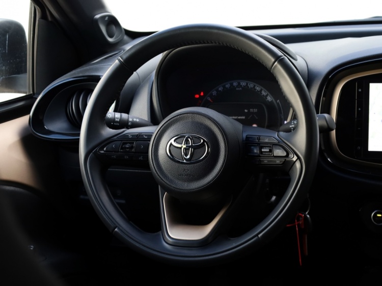 Toyota Aygo X 1.0 VVT-i MT Envy | JBL Audio | Climate Control | NL-Auto