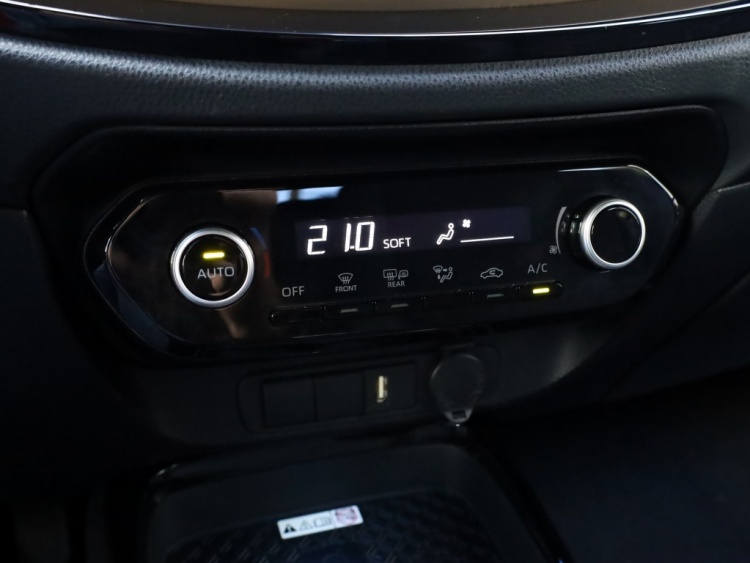 Toyota Aygo X 1.0 VVT-i MT Envy | JBL Audio | Climate Control | NL-Auto
