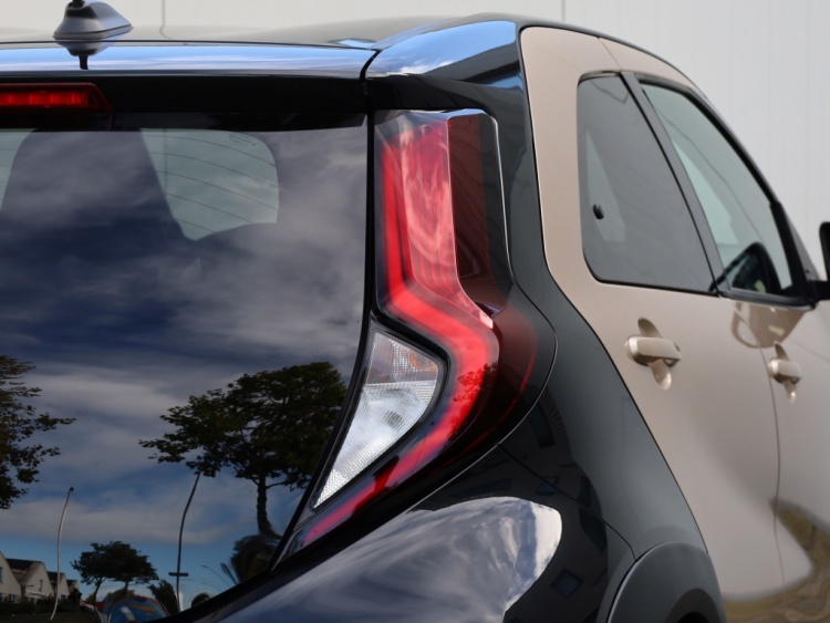 Toyota Aygo X 1.0 VVT-i MT Envy | JBL Audio | Climate Control | NL-Auto