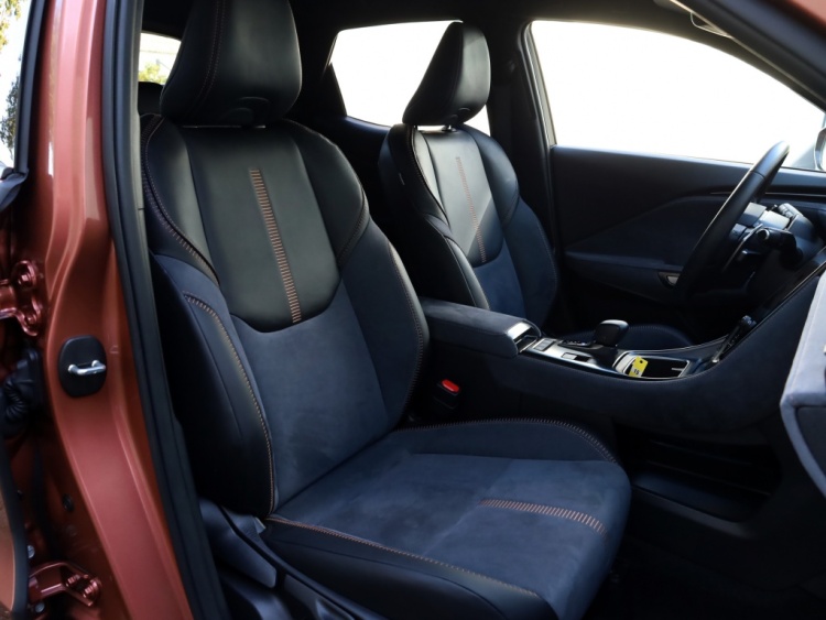Lexus LBX 1.5 Cool 2WD | Memory Seat | Leder/Alcantara | Dodehoek