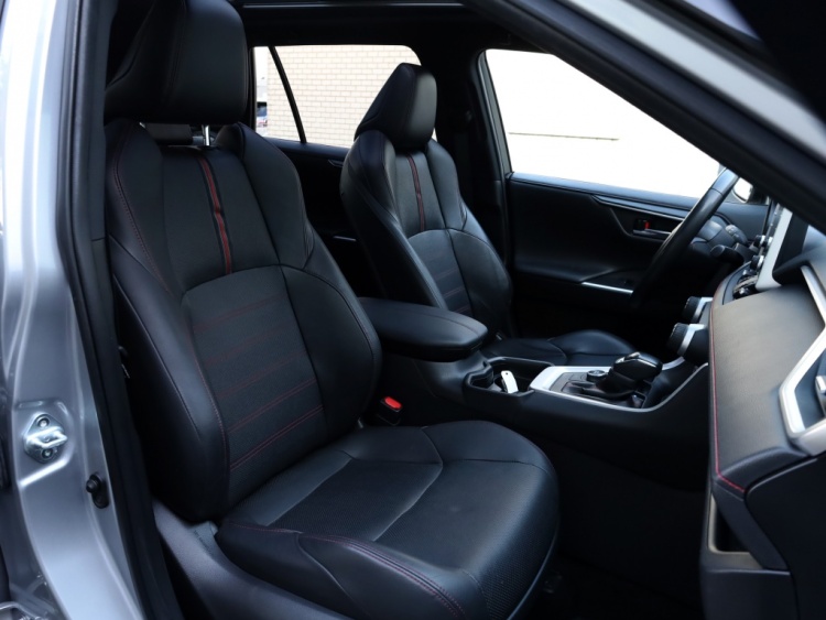Toyota RAV4 2.5 2.5 Plug-in Hybrid Bi-Tone+ | Panoramadak | Stoelventilatie | JBL