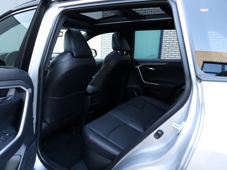 Toyota RAV4 2.5 2.5 Plug-in Hybrid Bi-Tone+ | Panoramadak | Stoelventilatie | JBL