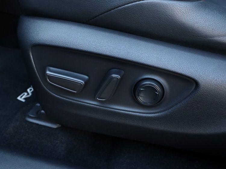 Toyota RAV4 2.5 2.5 Plug-in Hybrid Bi-Tone+ | Panoramadak | Stoelventilatie | JBL