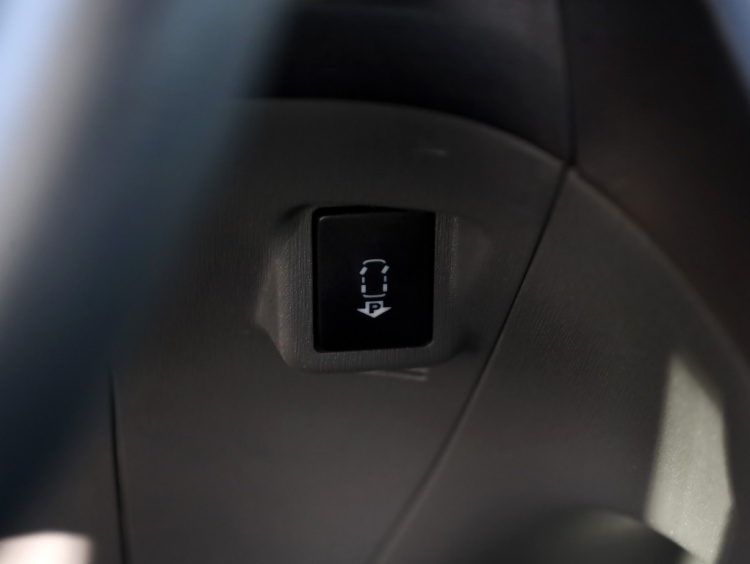 Toyota Prius 1.8 Executive | Solar Roof | Leder | Adaptive Cruise