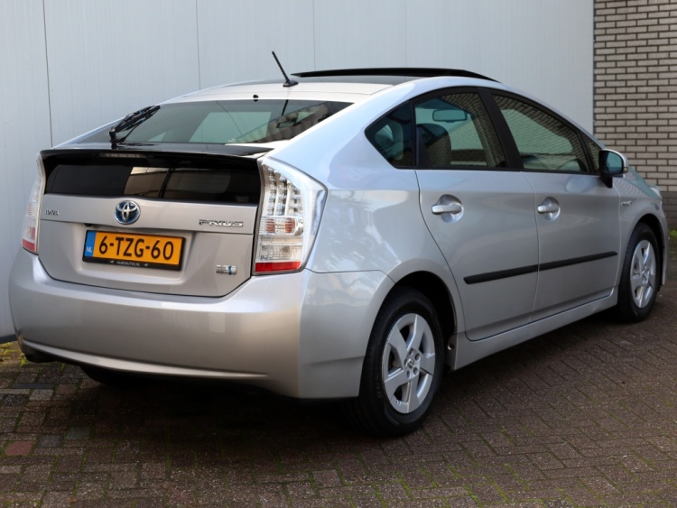 Toyota Prius 1.8 Executive | Solar Roof | Leder | Adaptive Cruise