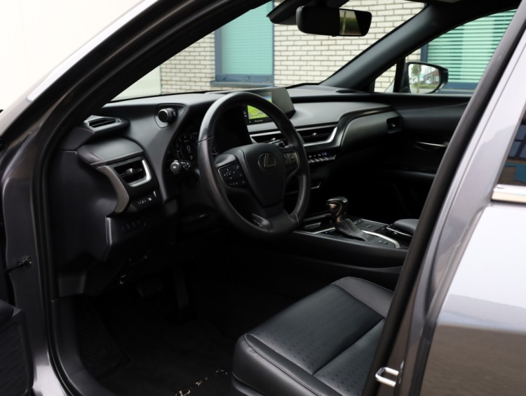 Lexus UX 250h Midnight Edition | Leder | Stoelverwarming | Dodehoek