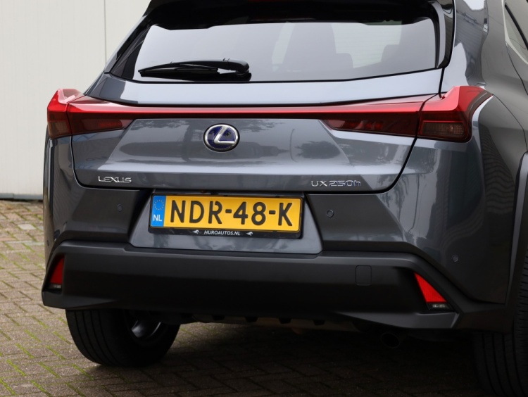 Lexus UX 250h Midnight Edition | Leder | Stoelverwarming | Dodehoek